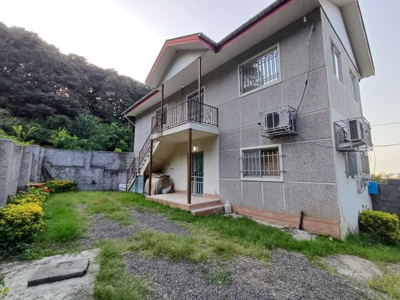 آپارتمان حیاط دار روستایی در لاهیجان